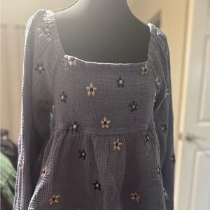 Elegant Floral Embroidered Tunic Top